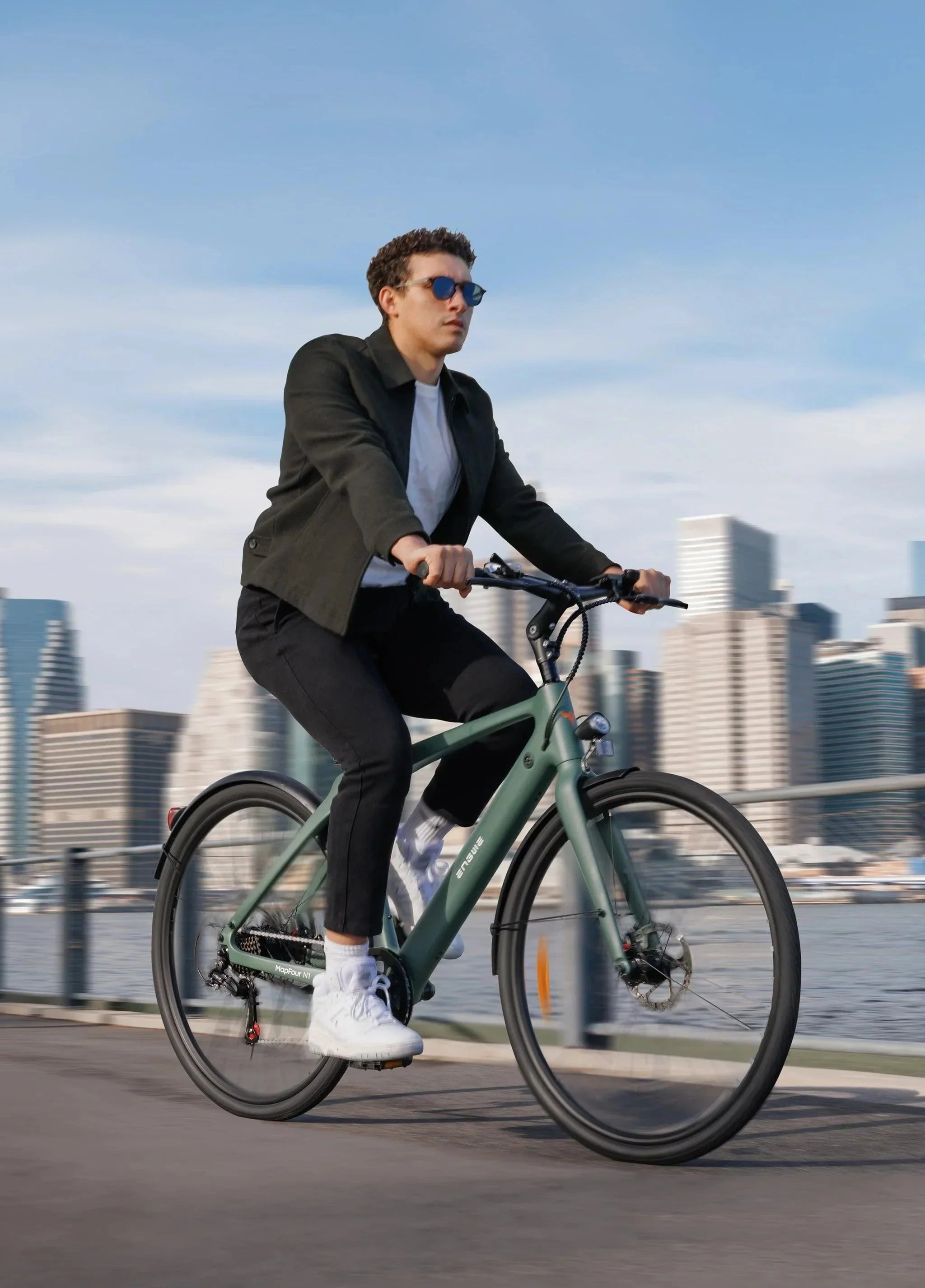 ENGWE MapFour N1 Air Electric Bike - Man in urban ride