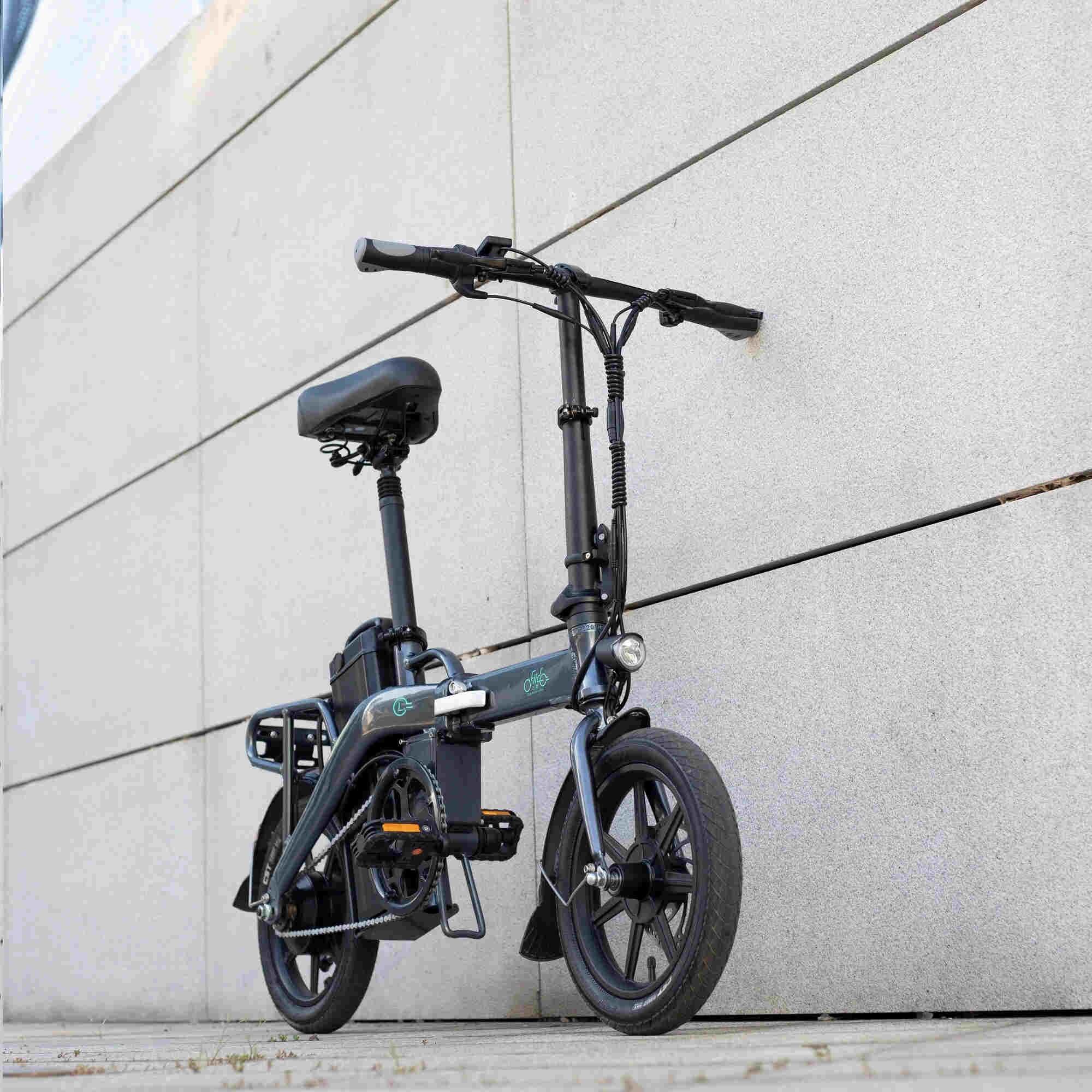 FIIDO L3 Electric Bike with mudguard and light - UK - Pogo Cycles